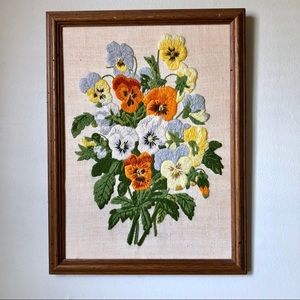 { Vintage } Hand Embroidered Floral Bouquet